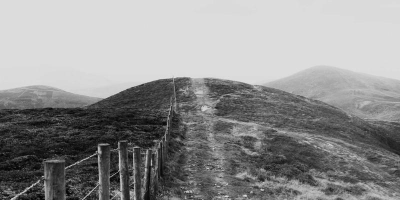 7玛雅服饰搭配指南：不同身型如何挑选最适合的牛仔裤版型，穿出女性时尚魅力