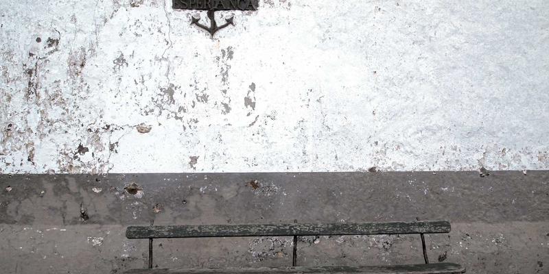 从7玛雅贵族墓葬玉器到现代女装穿搭:跨越千年的身份符号与潮流密码