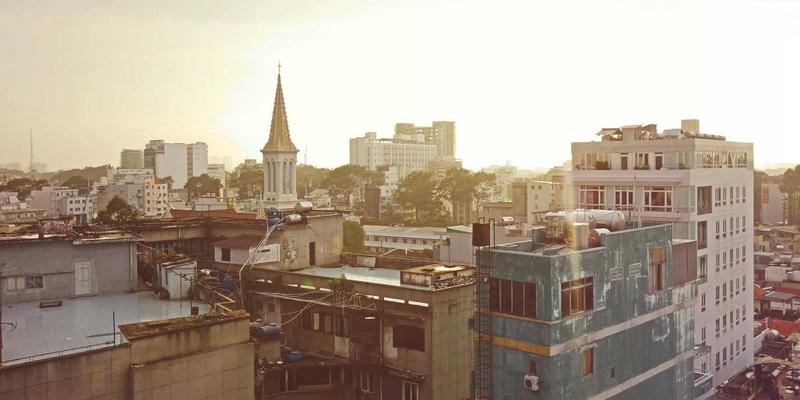 从零到空:玛雅数学符号如何点燃蒸汽波极简女装的解构革命
