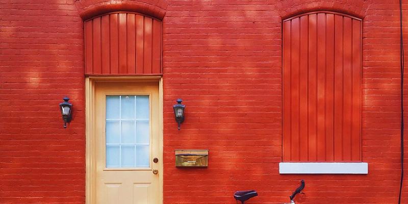 告别身材焦虑！7玛雅时尚女装教你：微胖女生的显瘦穿搭黄金法则与必备单品